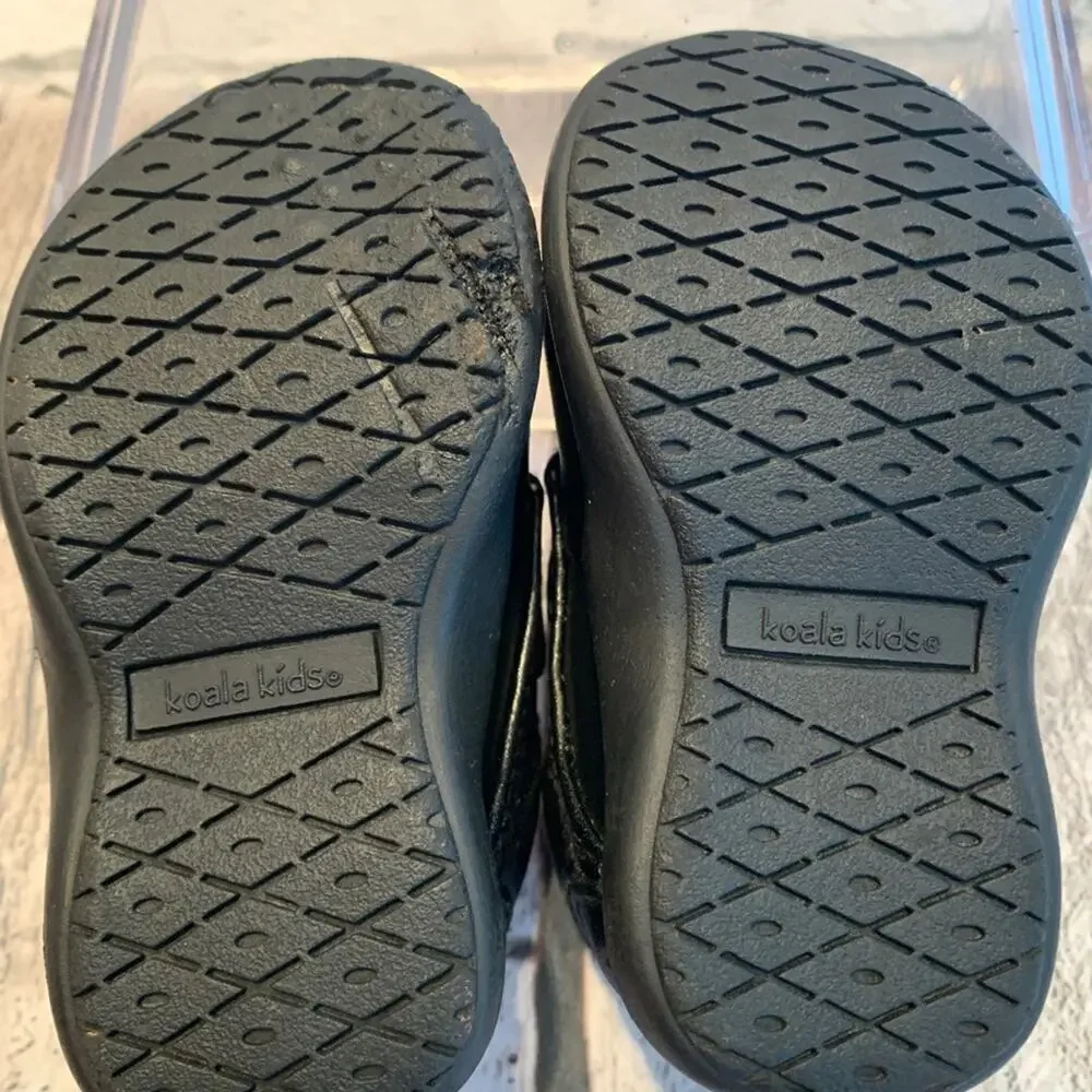 KOALA KIDS Boy’s Black Strap Closure Dress Shoes / Size: 2
